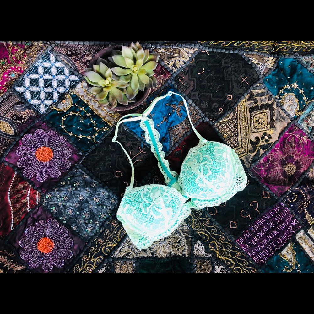 Pink Victoria’s Secret front closure snap bra